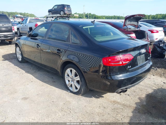 2010 AUDI A4 WAUBFAFL7AN006829 Photo 2
