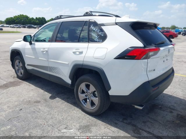 2022 TOYOTA RAV4 2T3W1RFV0NC206972 Photo 2