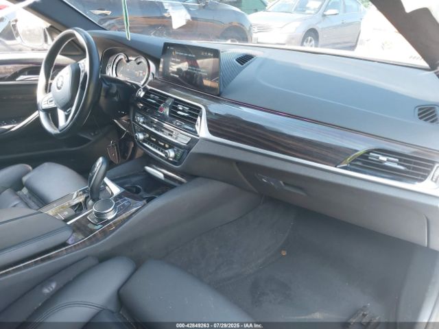 2018 BMW 530I WBAJA7C58JWA71818 Photo 4