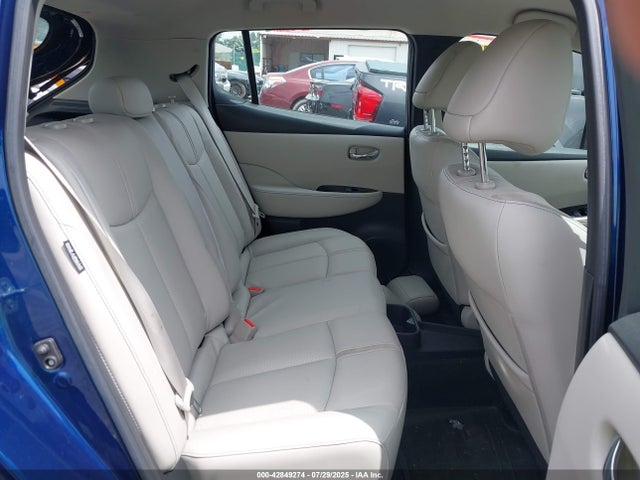 Nissan Leaf 2022 1N4BZ1DVXNC560940 Image 8