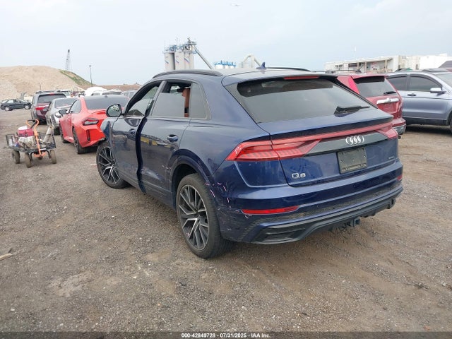 2020 AUDI Q8 WA1EVBF16LD001650 Photo 2