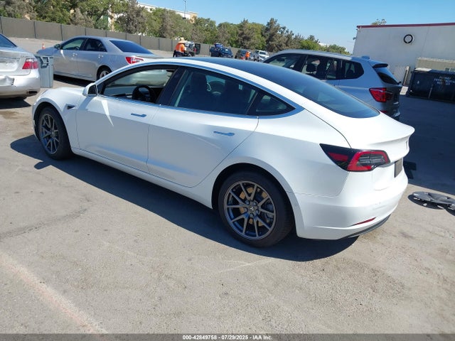 2019 TESLA MODEL 3 5YJ3E1EB1KF512000 Photo 2
