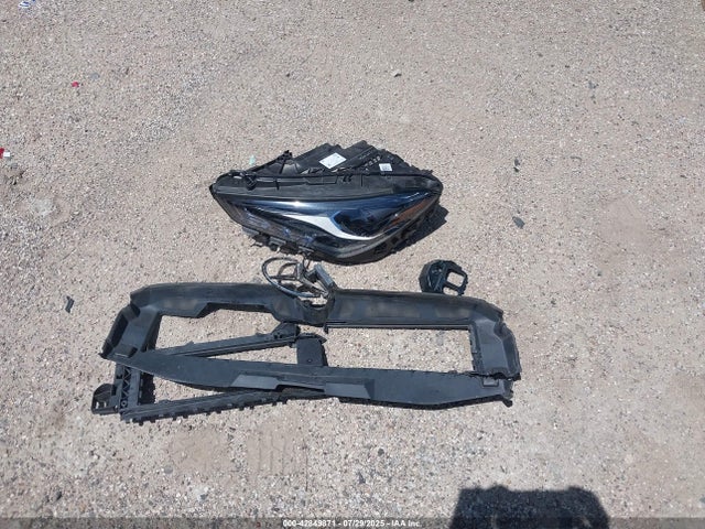 W1K5J4GB5SN513466 Mercedes-Benz m260