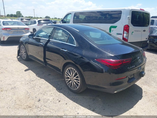 W1K5J4GB5SN513466 Mercedes-Benz m260