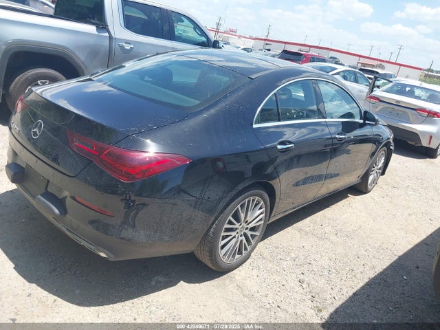 W1K5J4GB5SN513466 Mercedes-Benz m260