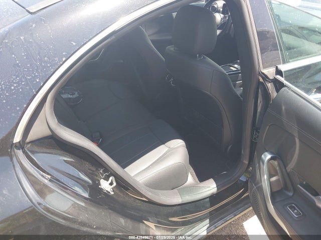 W1K5J4GB5SN513466 Mercedes-Benz m260