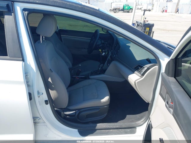 5NPD84LF9HH128432 Hyundai Elantra