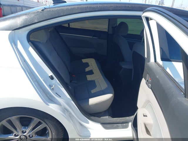 5NPD84LF9HH128432 Hyundai Elantra
