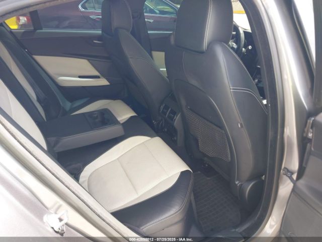 2017 JAGUAR XE SAJAF4BV6HA947652 Photo 7