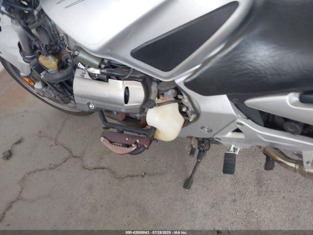 2004 HONDA ST1300 JH2SC51354M200416 Photo 8