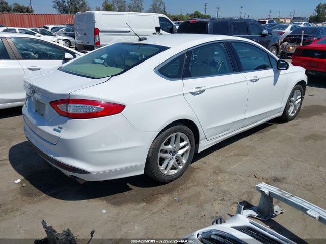 Ford 2016 2016 3FA6P0HD7GR284420 Image 4
