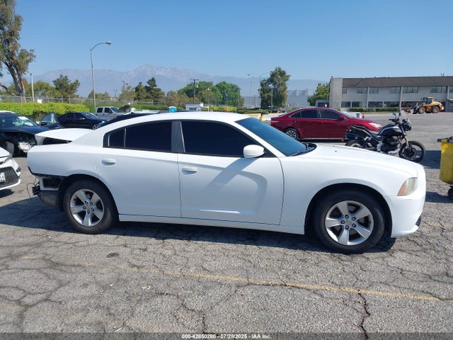 2C3CDXHG5EH185861 Dodge 2014