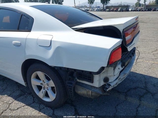 2C3CDXHG5EH185861 Dodge 2014