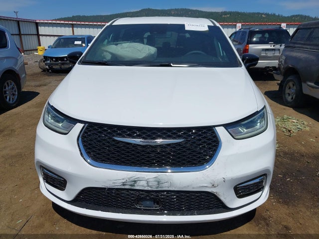 Chrysler 2025 2025 2C4RC1BG9SR563507 Image 12