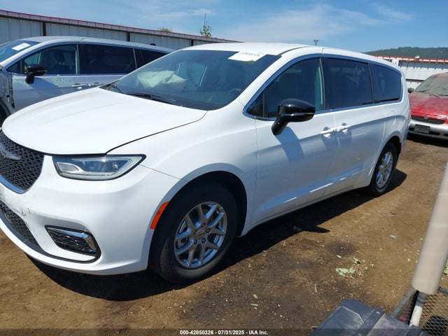 Chrysler 2025 2025 2C4RC1BG9SR563507 Image 2