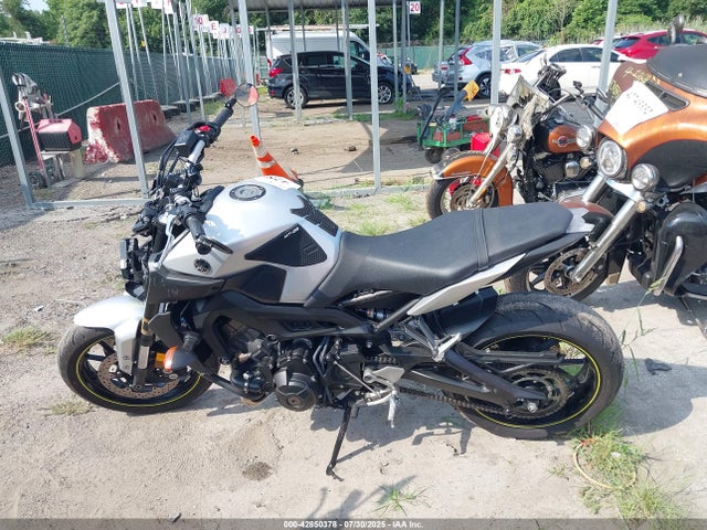 JYARN53E9HA002442 Yamaha FZ09
