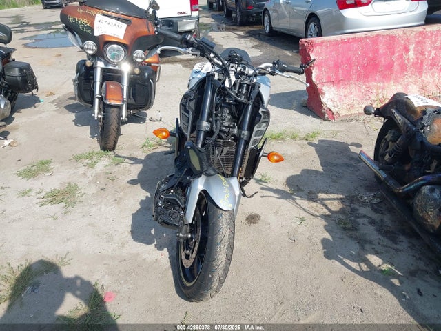 JYARN53E9HA002442 Yamaha FZ09