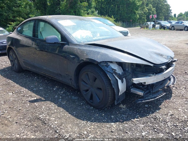 2025 TESLA MODEL 3 5YJ3E1EB8SF890363 Photo 0