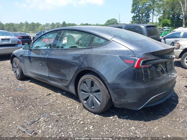 2025 TESLA MODEL 3 5YJ3E1EB8SF890363 Photo 2