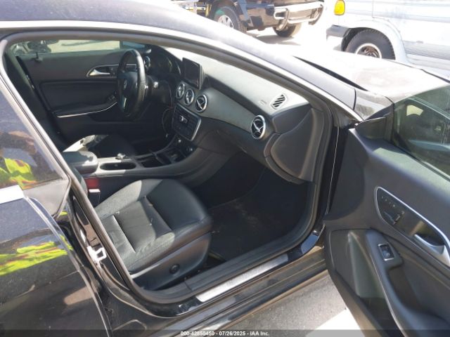2014 MERCEDES-BENZ CLA 250 WDDSJ4EB2EN046677 Photo 4