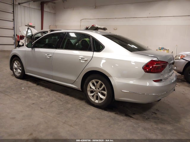 Продаж на аукціоні авто 2018 Volkswagen Passat 2.0t R-line/2.0t S, vin: 1VWAA7A38JC028323, номер лоту: 42850786