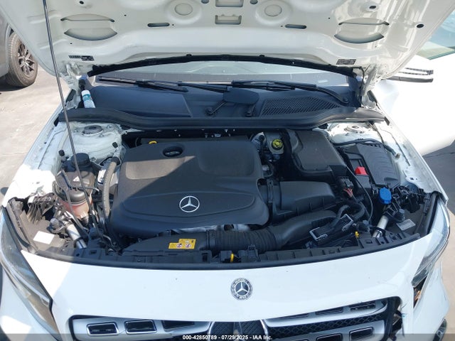 WDCTG4EB0JJ483764 Mercedes-Benz m270