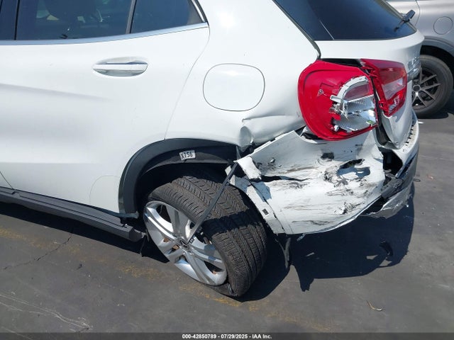 WDCTG4EB0JJ483764 Mercedes-Benz m270