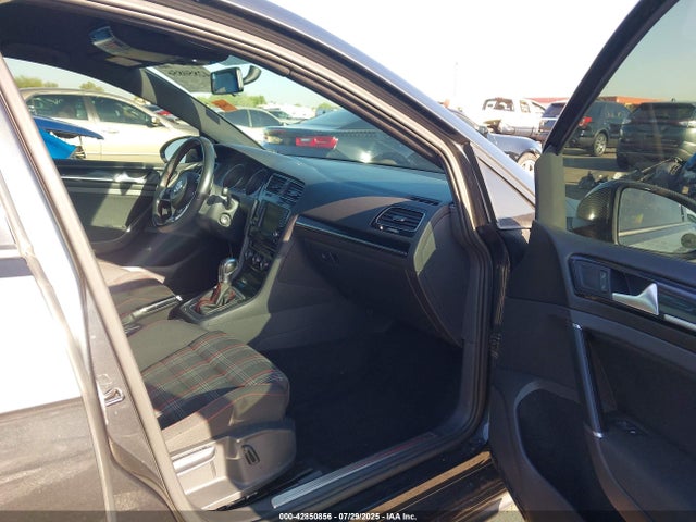 3VW4T7AU6GM024522 Volkswagen 2016