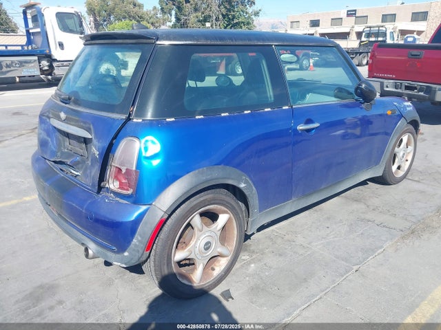 2006 MINI COOPER WMWRC33576TK94086 Photo 3