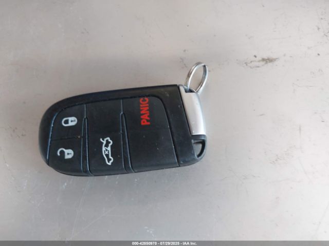 2019 CHRYSLER 300 2C3CCAAG0KH517324 Photo 10