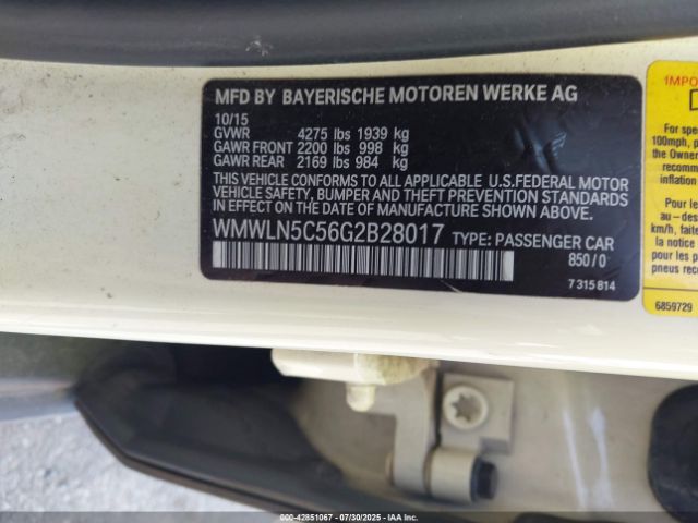 2016 MINI CLUBMAN WMWLN5C56G2B28017 Photo 8