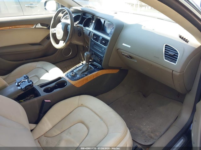 2010 AUDI A5 WAULFAFR8AA013451 Photo 4