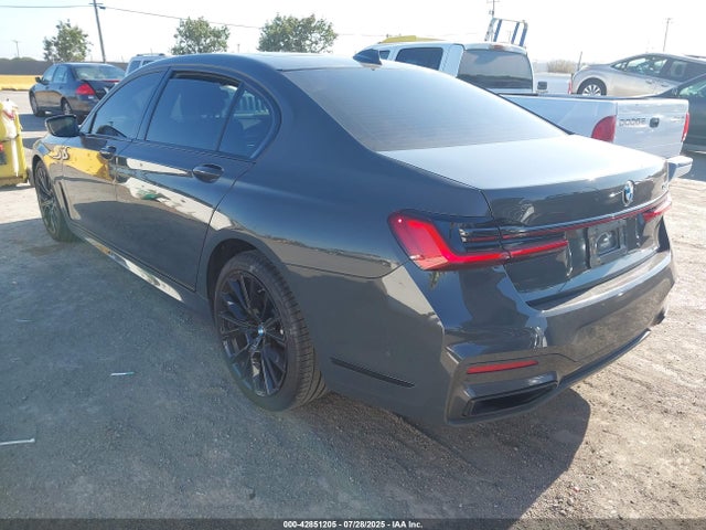 BMW 740LI 2022 WBA7T2C08NCH69963 Image 3