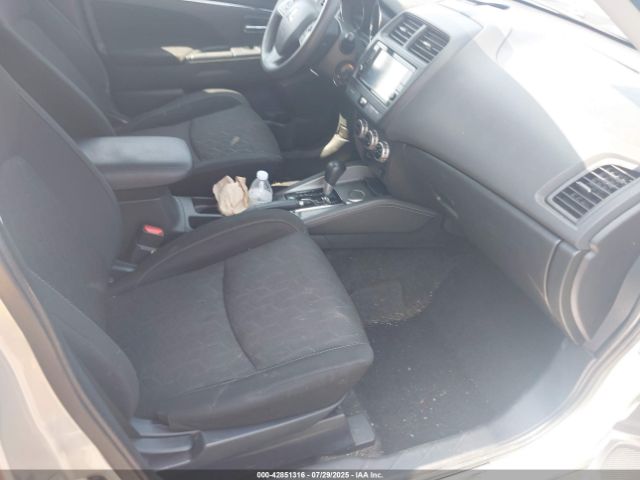 2020 MITSUBISHI OUTLANDER SPORT JA4AP3AU7LU004704 Photo 4