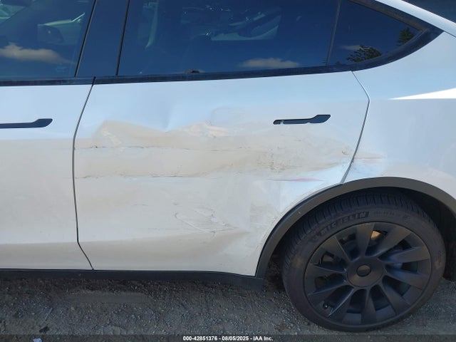 5YJYGDEE7LF008824 Tesla 2020