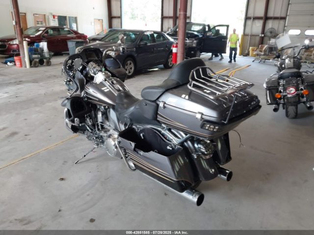 2015 HARLEY-DAVIDSON FLTRUSE 1HD1TAN17FB959376 Photo 2