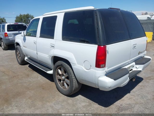 2000 CADILLAC ESCALADE 1GYEK63R5YR222855 Photo 2