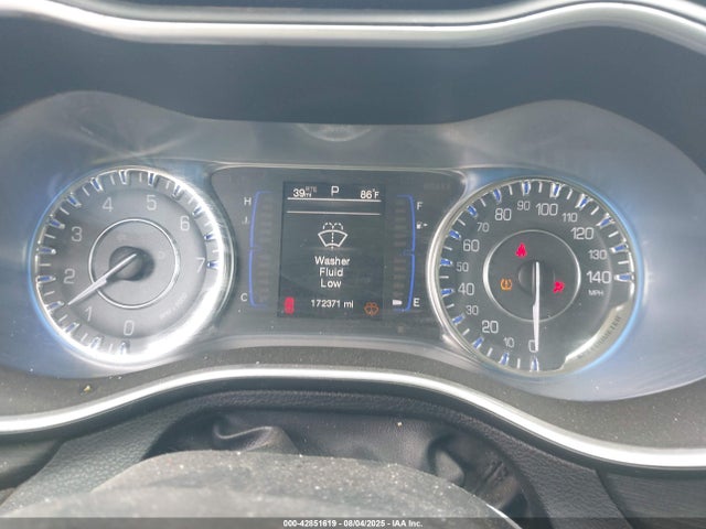 1C3CCCAB3FN720625 Chrysler 200