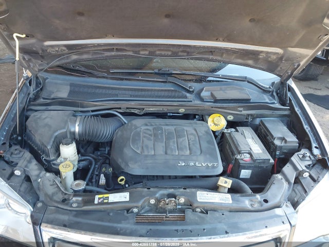2C4RC1BG9ER203870 Chrysler Town and Country