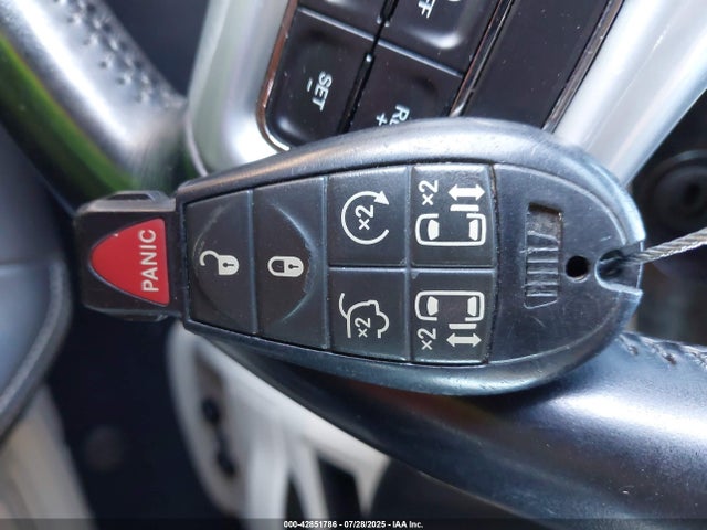 2C4RC1BG9ER203870 Chrysler Town and Country