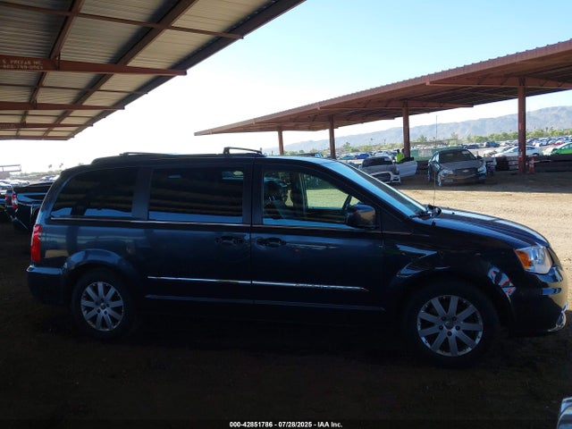 2C4RC1BG9ER203870 Chrysler Town and Country