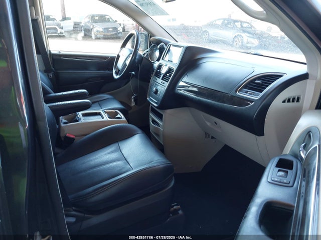 2C4RC1BG9ER203870 Chrysler Town and Country