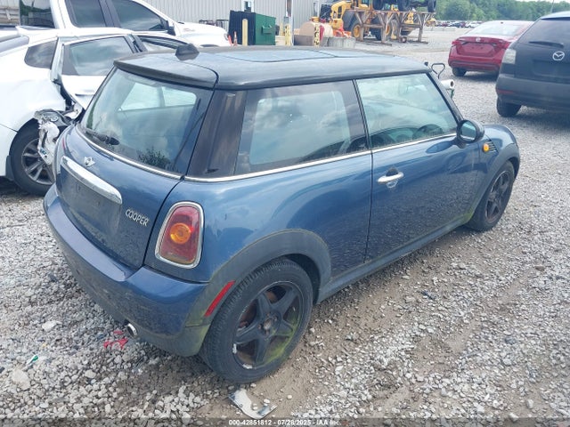 2010 MINI COOPER WMWMF3C5XATZ26038 Photo 3