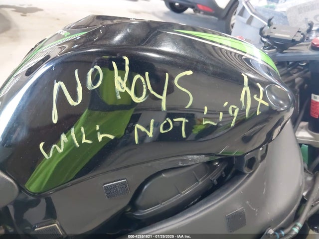 JKBZXJE11HA025236 Kawasaki Ninja Zx-6r