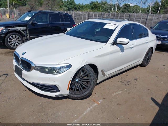 BMW 540I 2019 WBAJE7C58KWW25314 Image 2