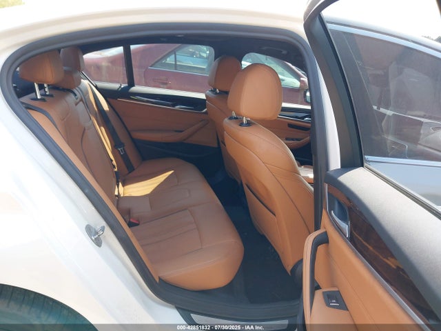 BMW 540I 2019 WBAJE7C58KWW25314 Image 8