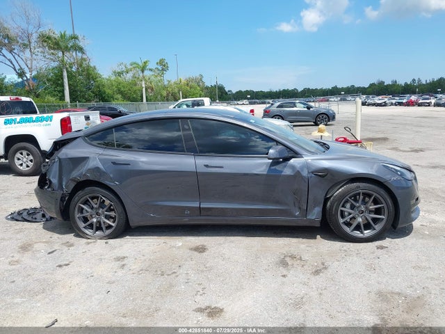 Tesla 2022 2022 5YJ3E1EB9NF253518 Image 13