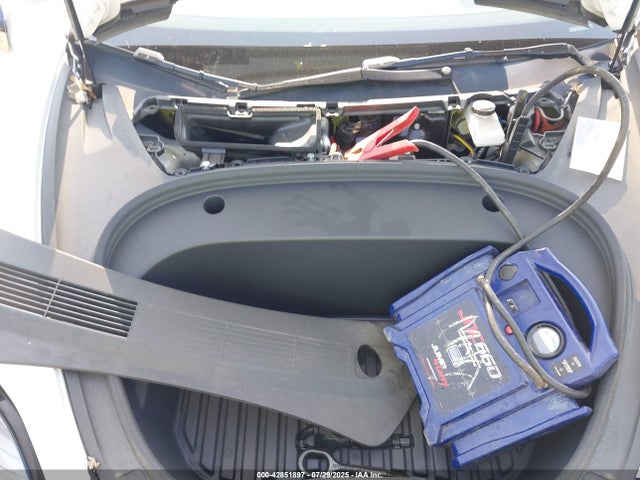 2023 TESLA MODEL 3 5YJ3E1EAXPF544572 Photo 9