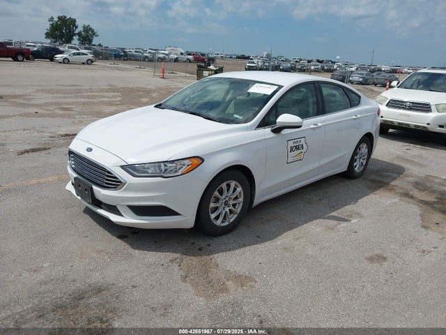 Ford 2018 2018 3FA6P0G71JR207612 Image 2