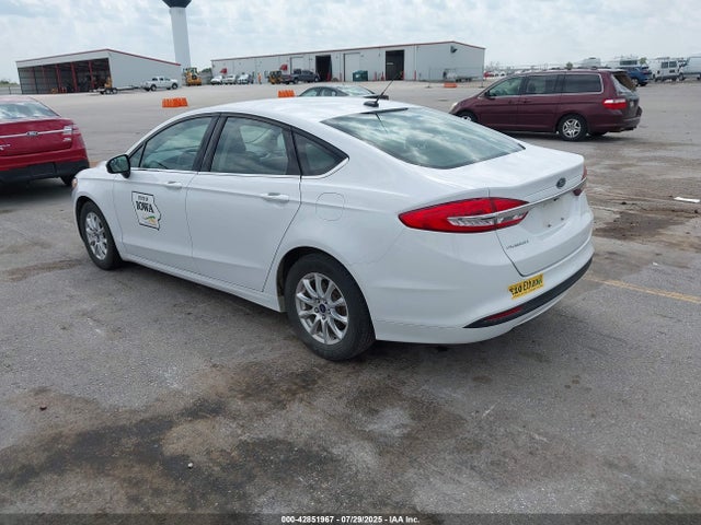 Ford 2018 2018 3FA6P0G71JR207612 Image 3